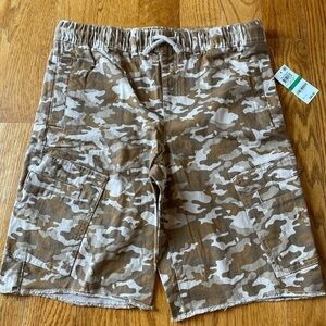 NWT epic threads brown sand camo raw edge shorts size Lg